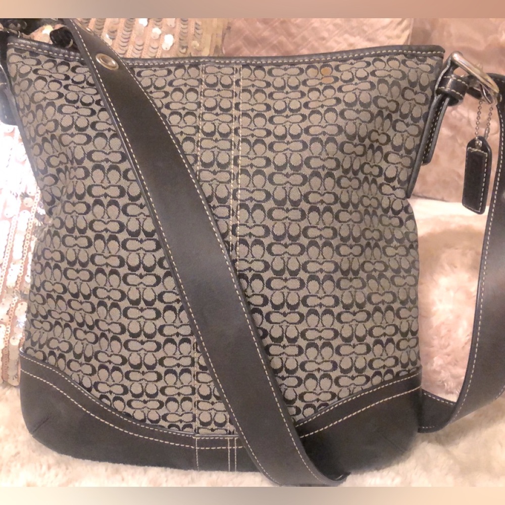 Coach Crossbody 🎀